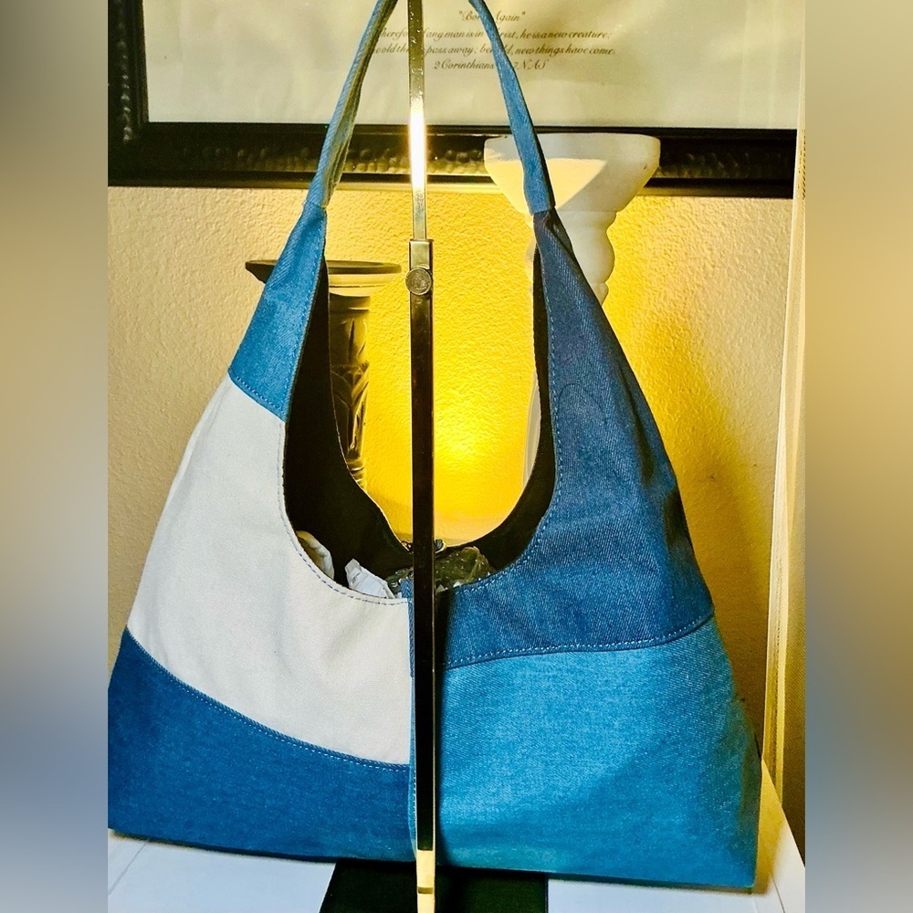Stylish Blue and Cream HOBO Women's Bag - Picture 7 of 14